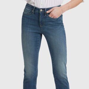 New!  NYDJ Sheri Slim Jeans Size 6 (fits like Size 4)